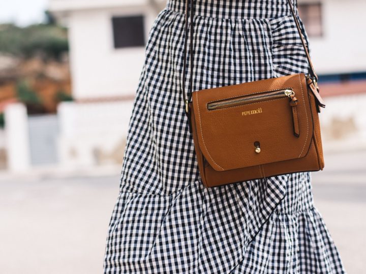 ¿Quieres saber que blogger luce este bolso de Pepe Moll?
