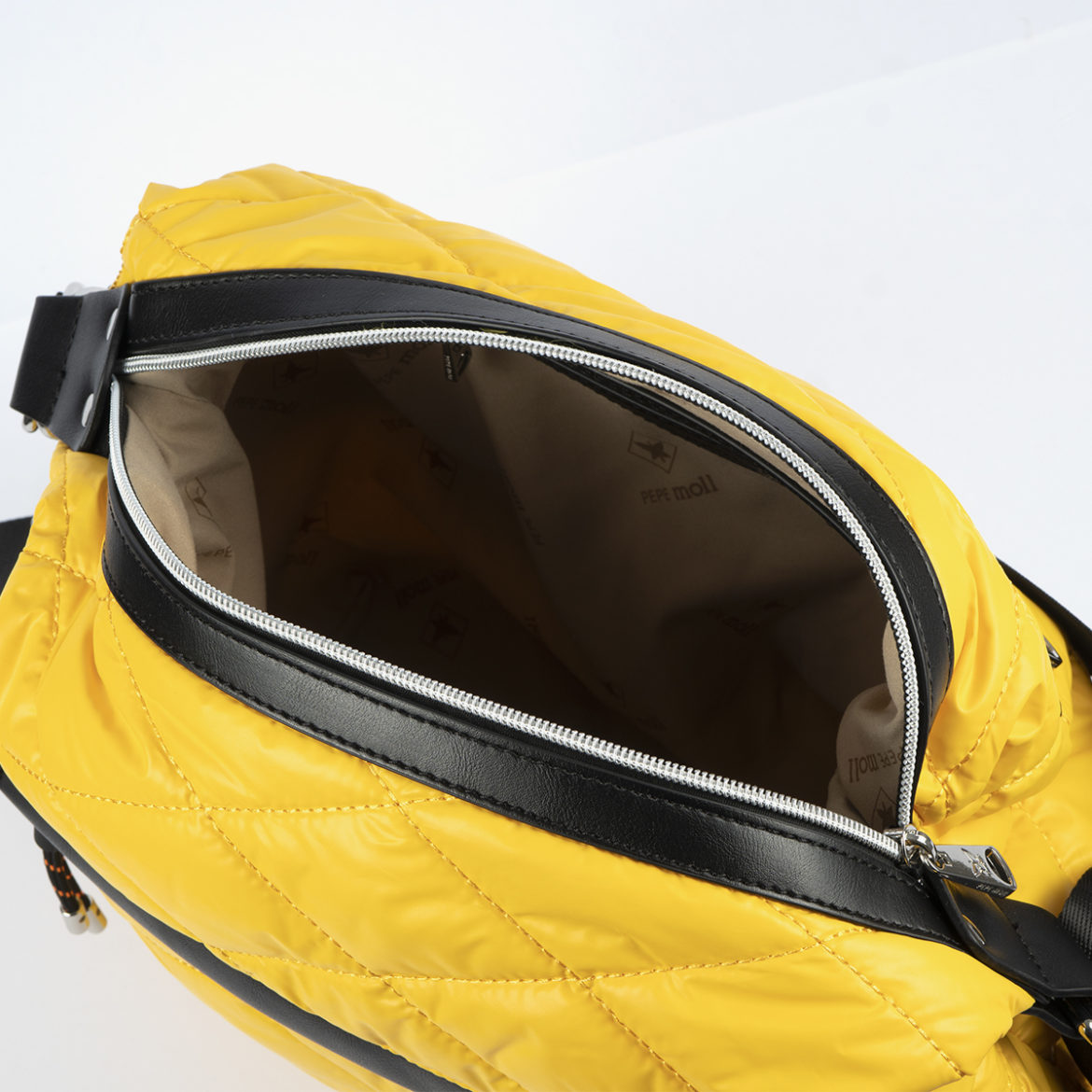 BOLSO DE HOMBRO AMARILLO 21136 interior