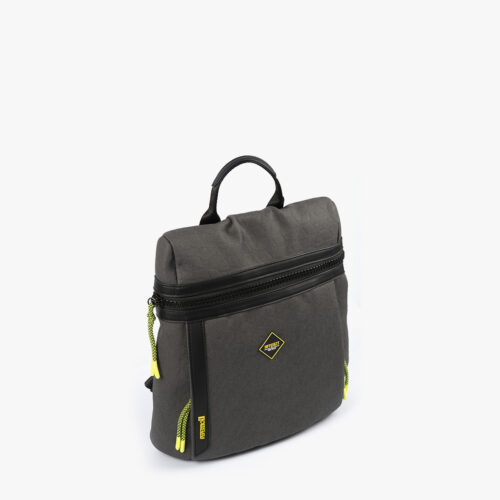 MOCHILA NEGRA H533 perfil