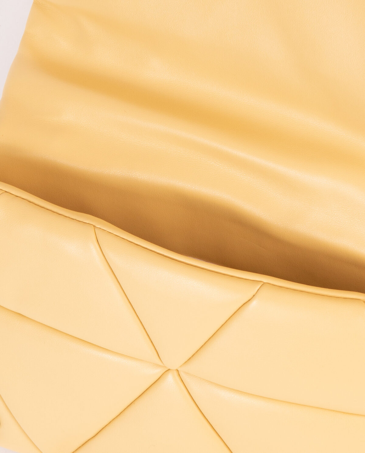 Bolso de mano amarillo 231241