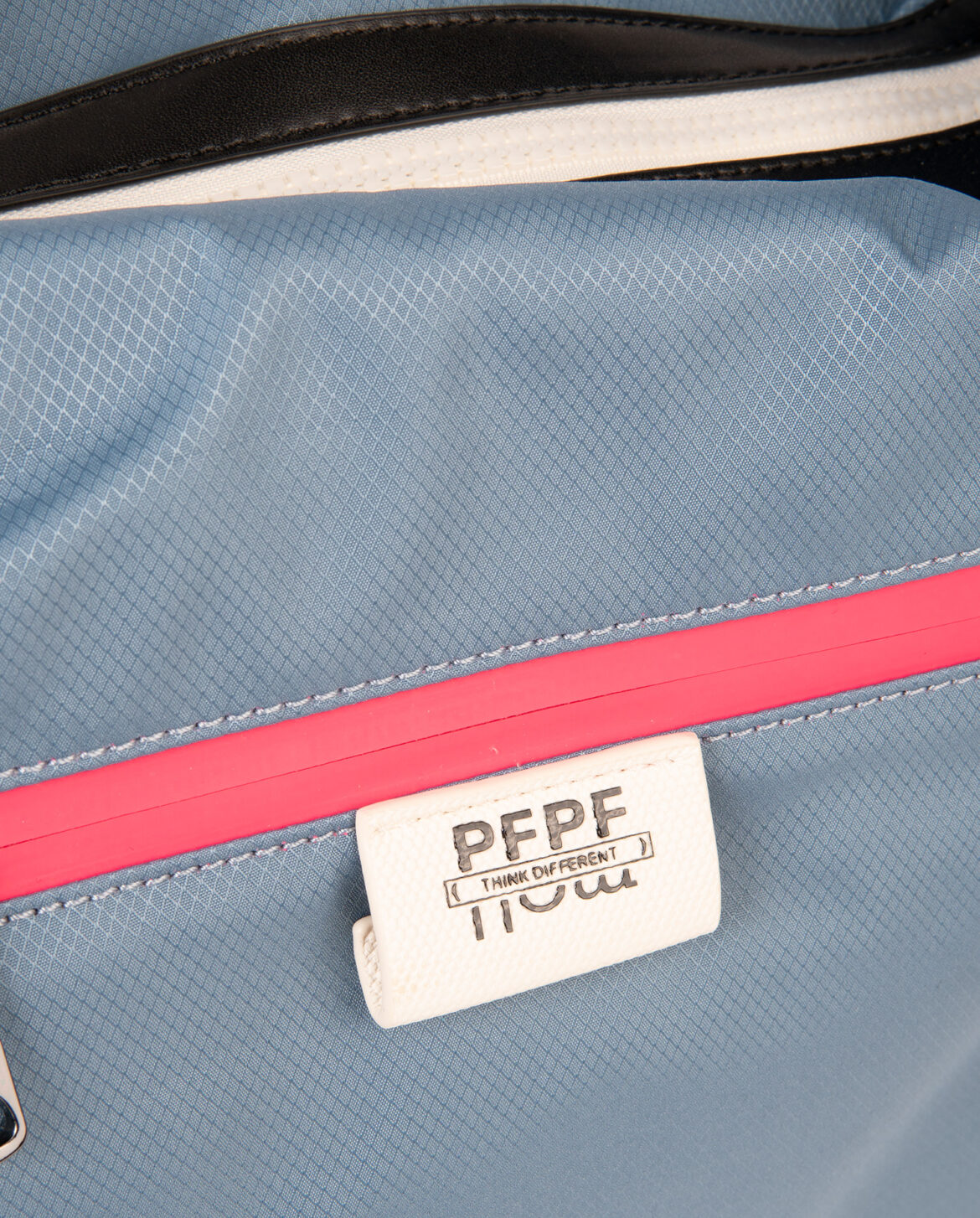 Bolso de hombro azul 231201