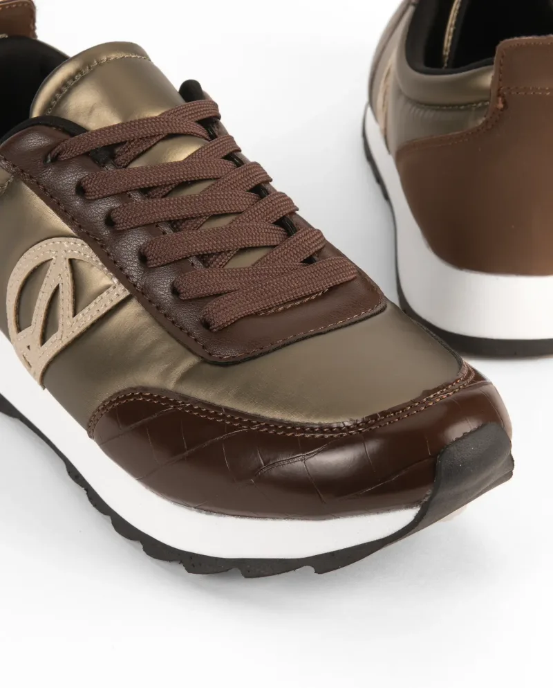 Zapatilla de mujer marrón 232802