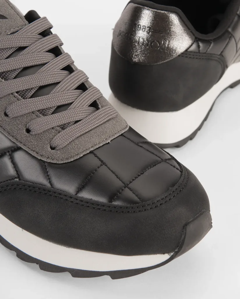 Zapatillas de mujer negras 242900